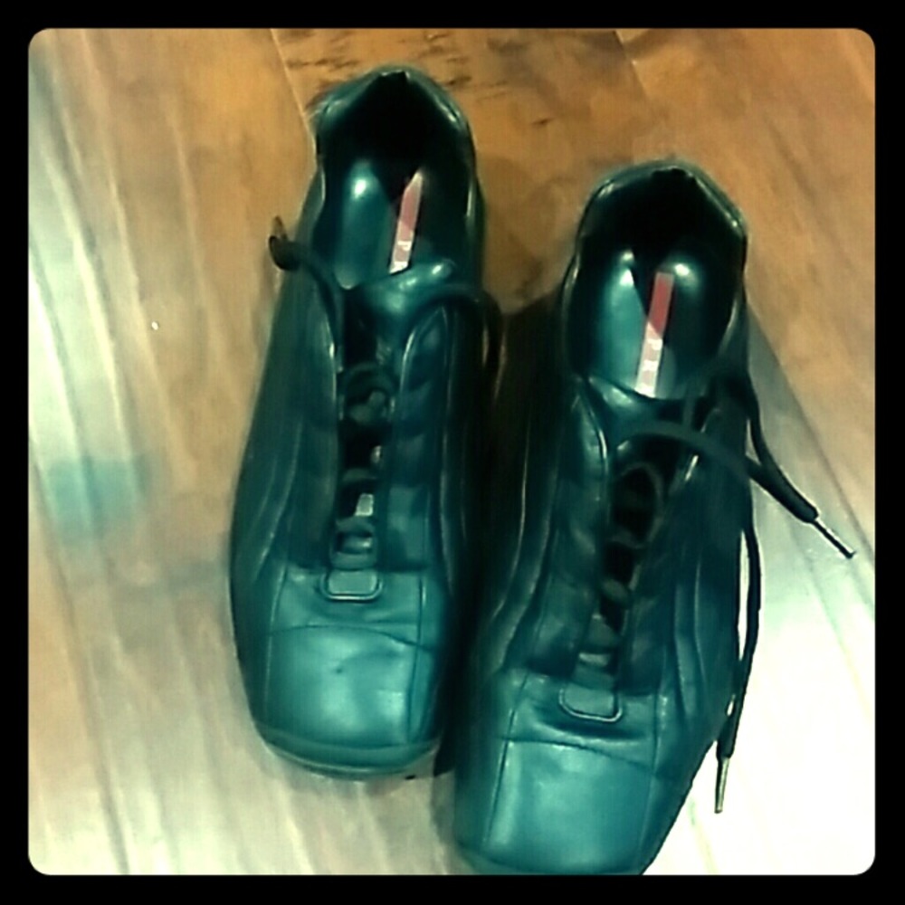 12 HOUR SALE!!! PRADA Unisex athletic shoes. 🇮🇹